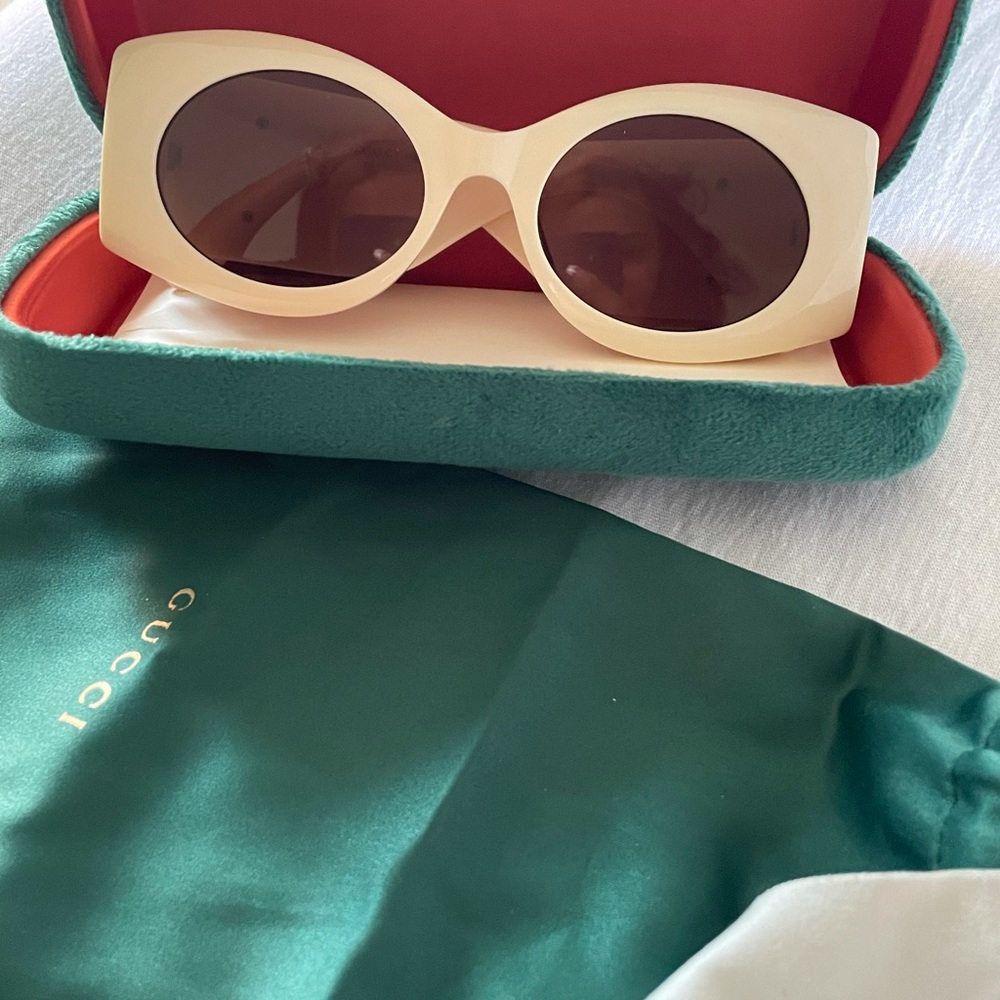 Authentic 💯 new sunglasses Gucci